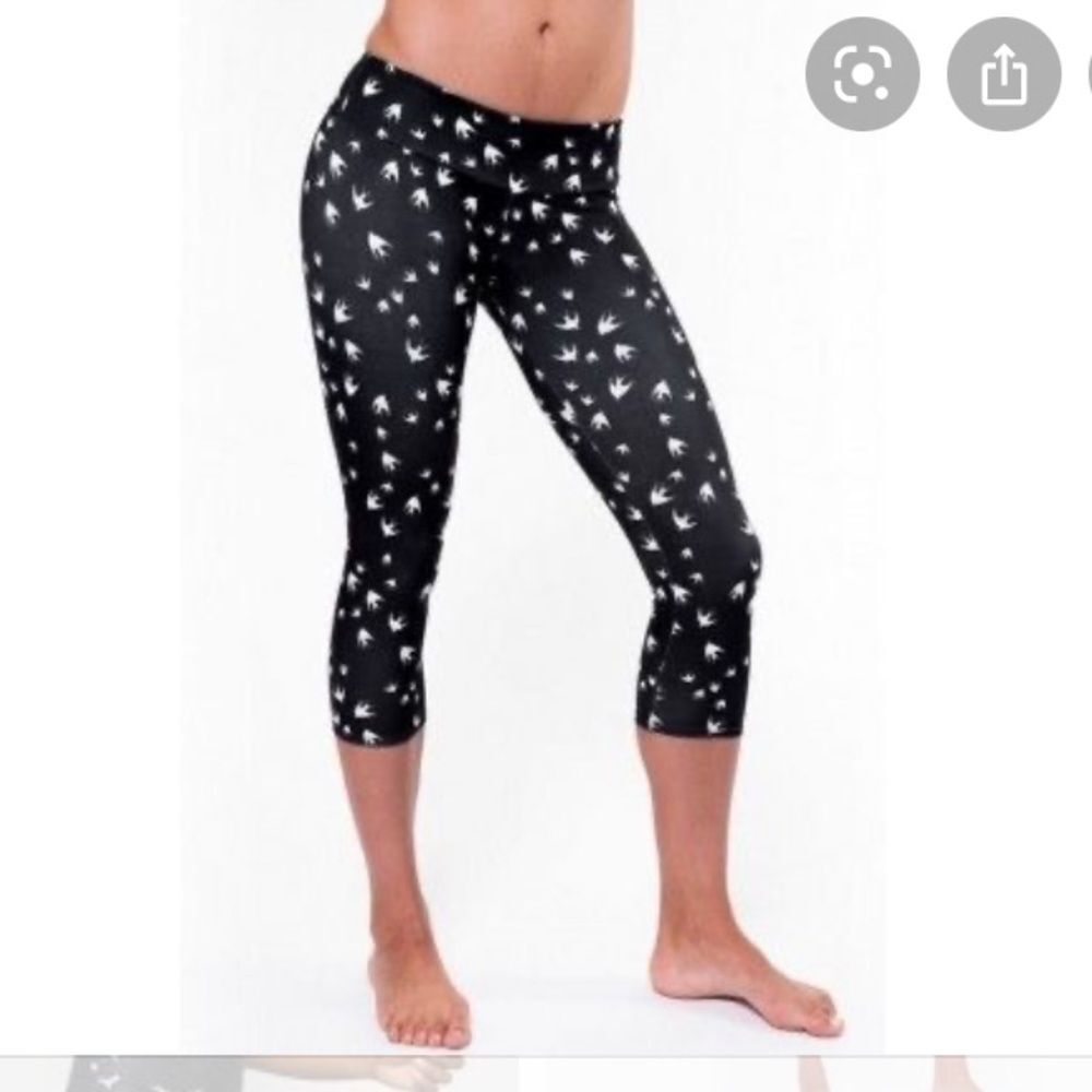 Onzie Sparrow Bird‎ Leggings Yoga Pants
